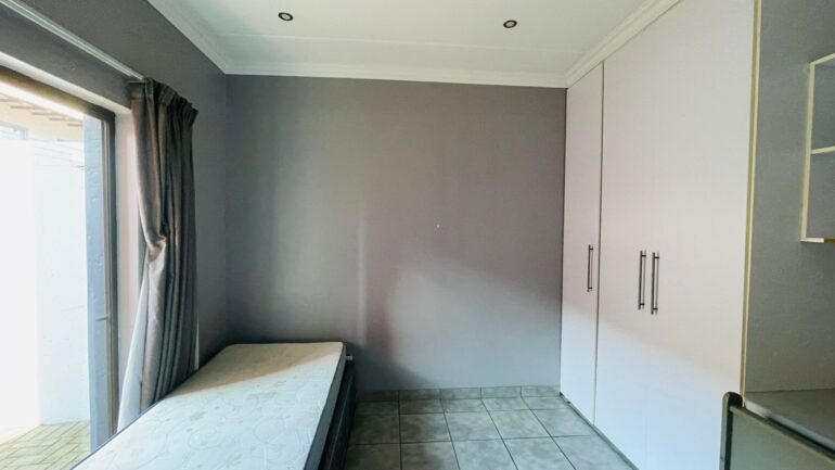 Student Accommodation 044/042